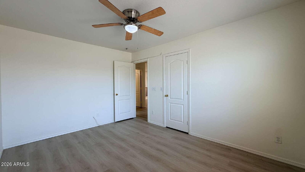 571 E Reflection Place - Photo 16