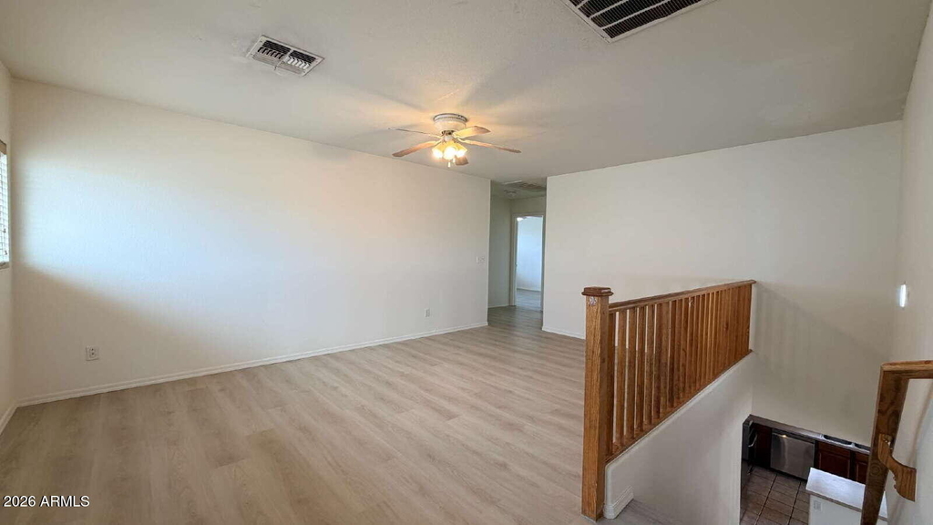 571 E Reflection Place - Photo 10