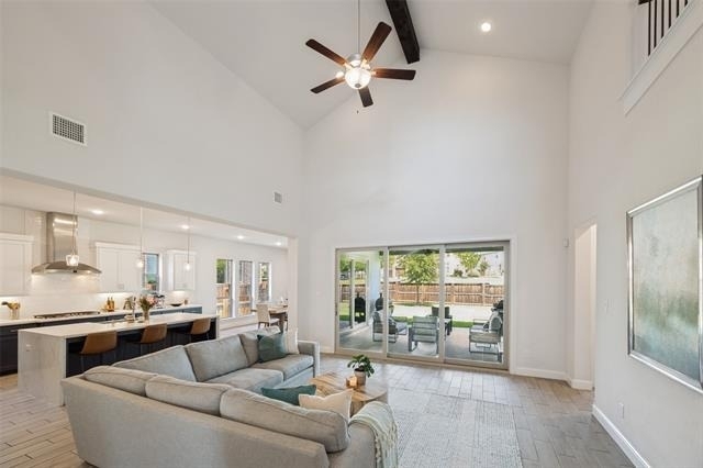 943 Marie Drive - Photo 2
