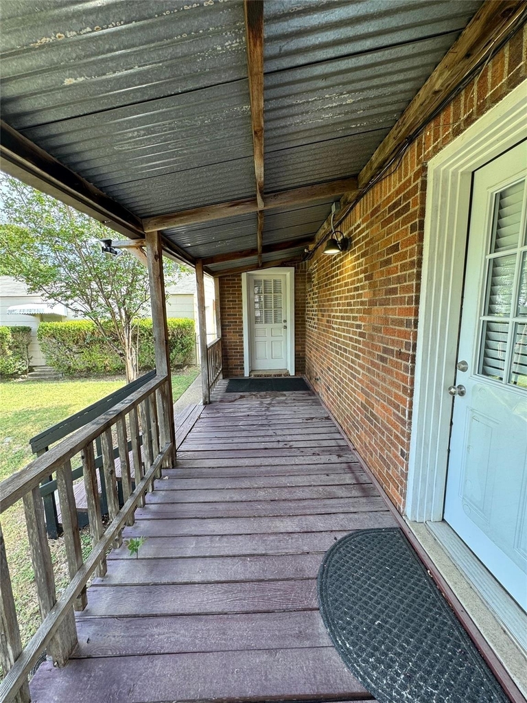 3241 Sandage Avenue - Photo 13