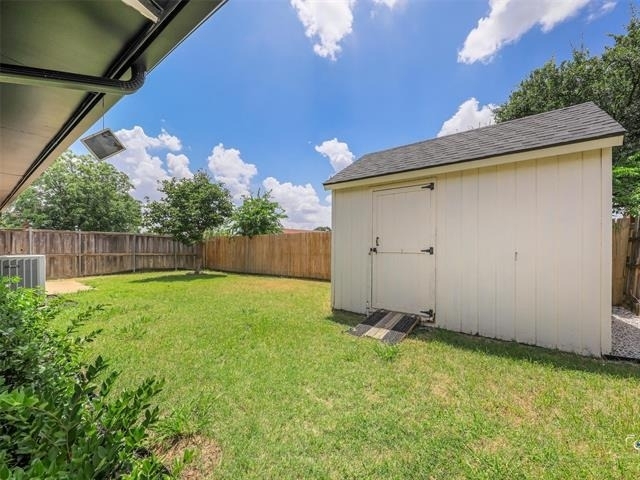 2212 Benbrook Drive - Photo 30