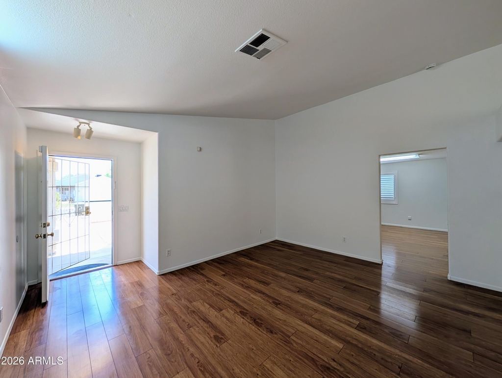 2824 W Angela Drive - Photo 11