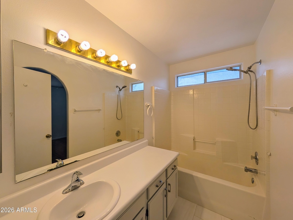 2824 W Angela Drive - Photo 34