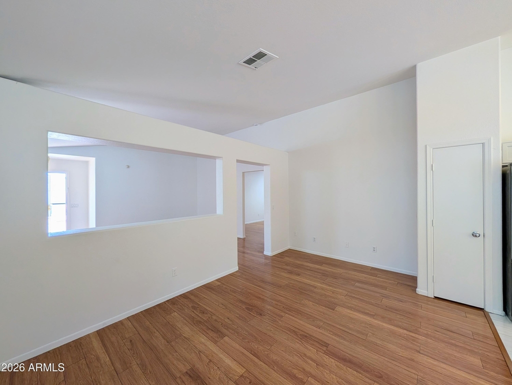 2824 W Angela Drive - Photo 16