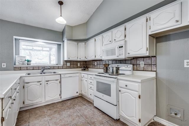4409 Seville Lane - Photo 13