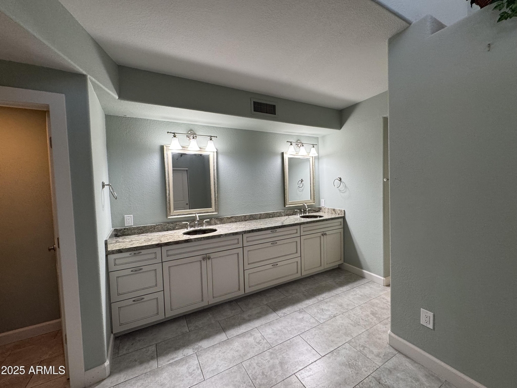 8100 E Camelback Road - Photo 22
