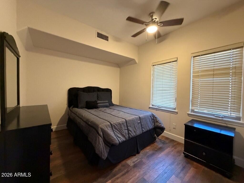 555 W 6th Street - Photo 11