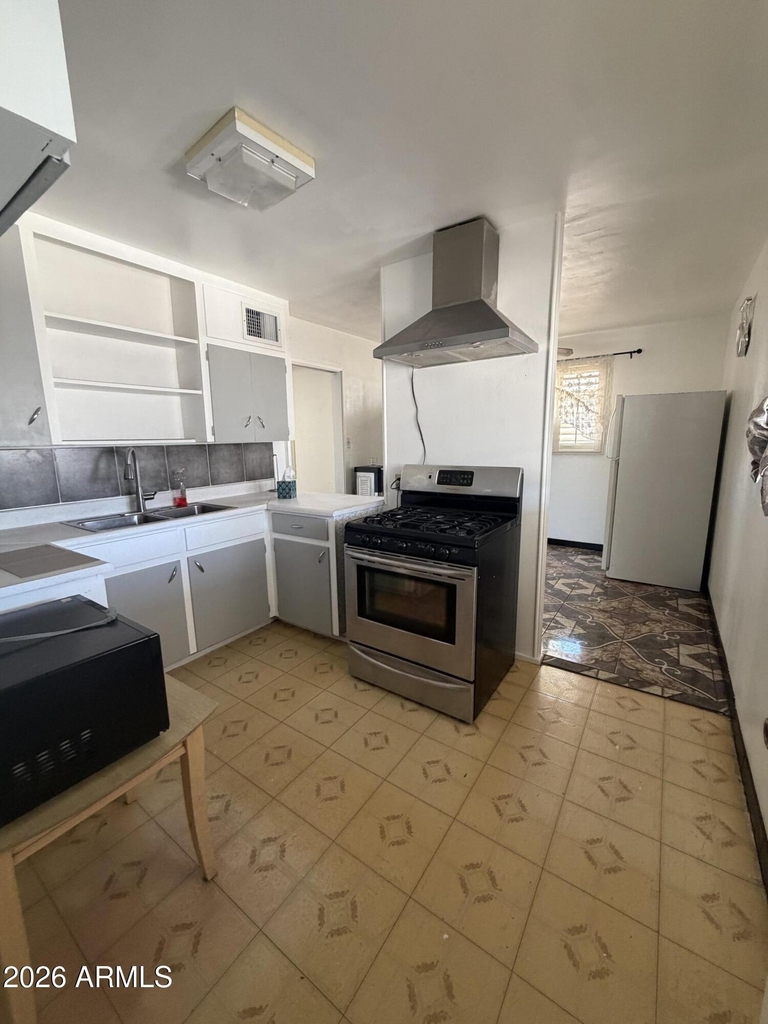 8619 N 30th Drive - Photo 3