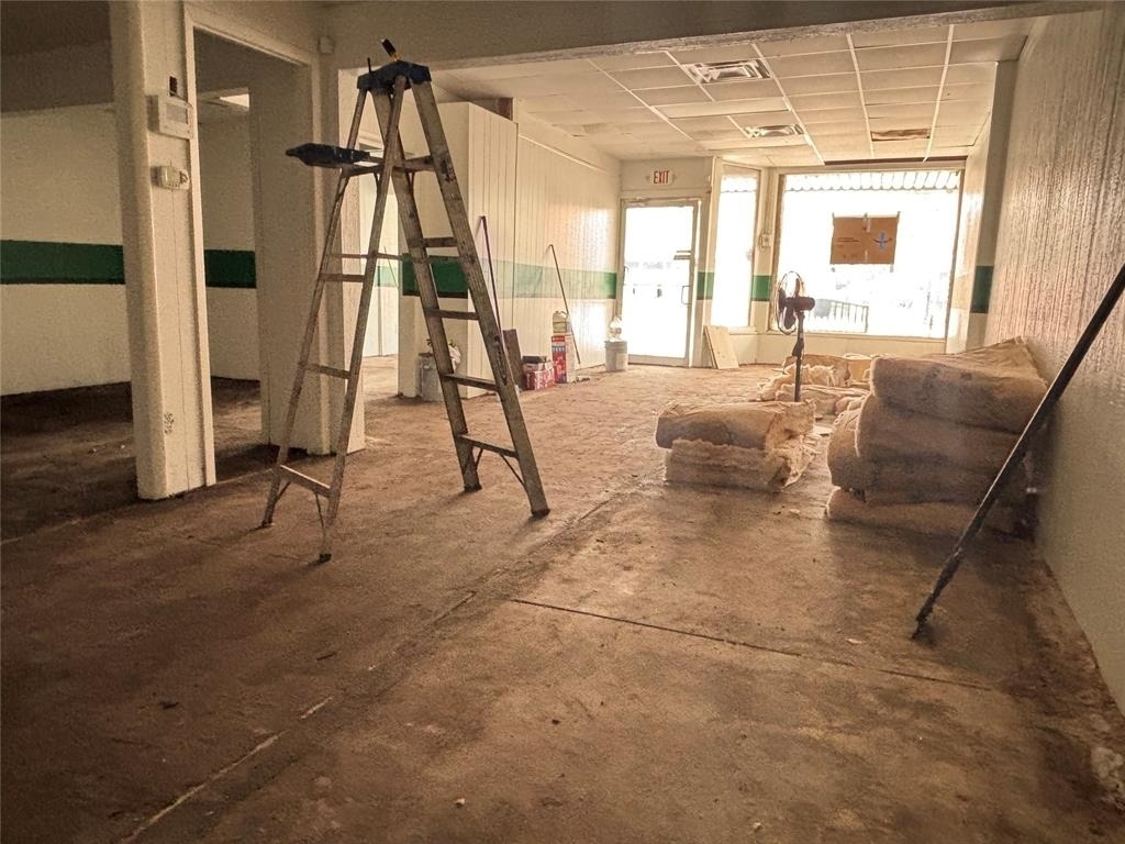 210 E Main Street - Photo 4