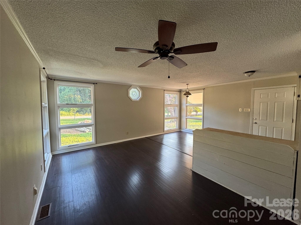 124 Roxie Lane - Photo 2