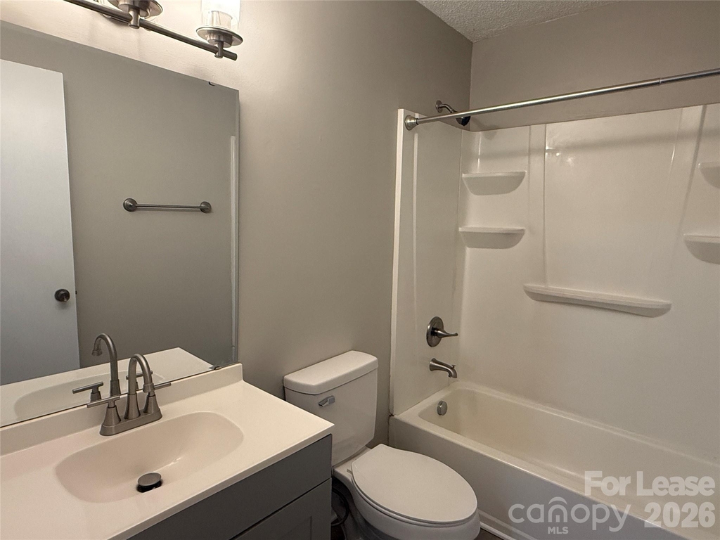 314 Hamilton Drive Ne - Photo 6