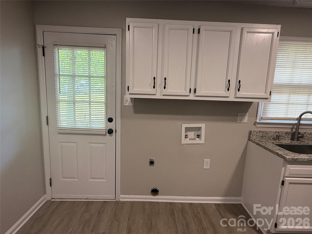 314 Hamilton Drive Ne - Photo 2