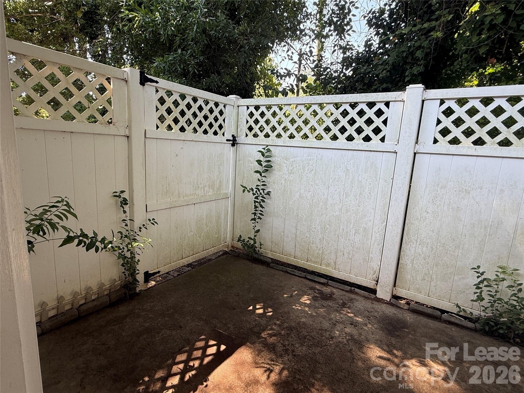 7033 Somerset Springs Drive - Photo 5