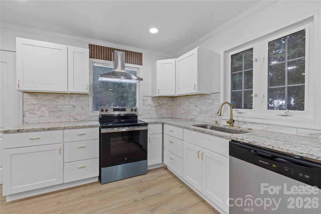 631 Townsend Avenue - Photo 6