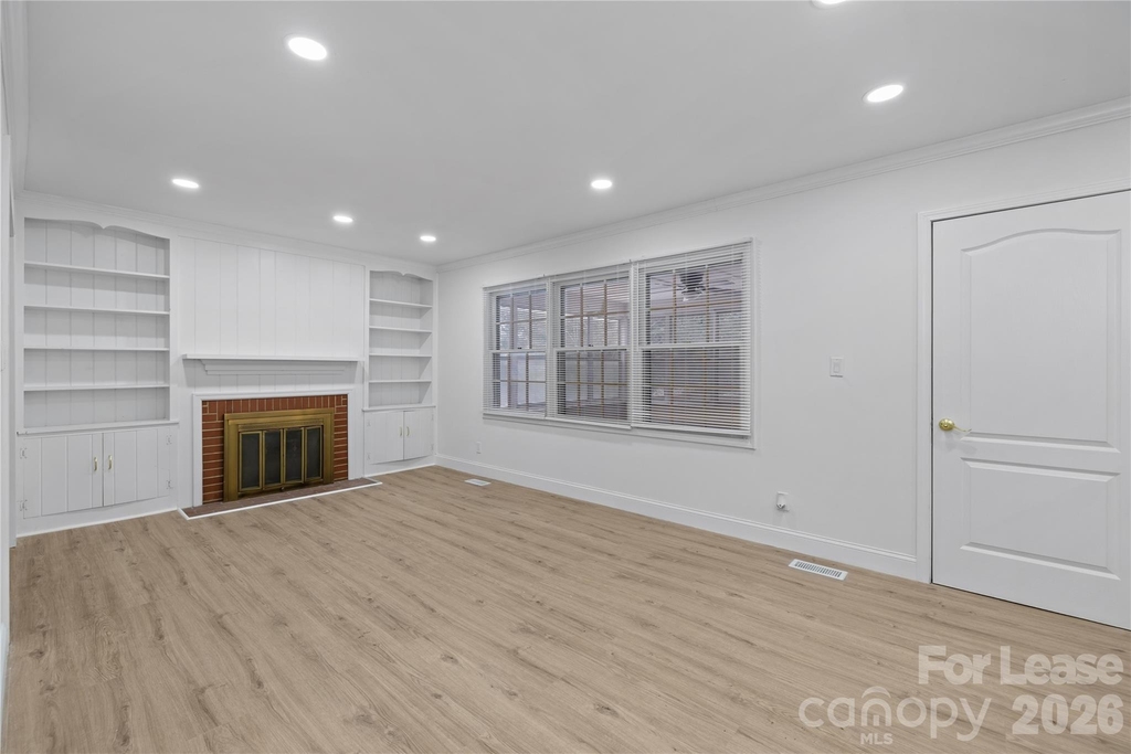 631 Townsend Avenue - Photo 10