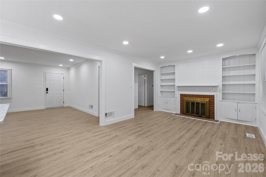 631 Townsend Avenue - Photo 11