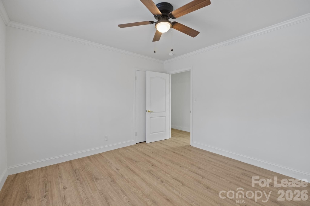 631 Townsend Avenue - Photo 15