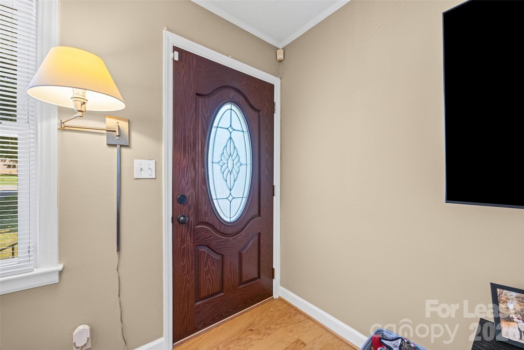 324 Bright Avenue - Photo 8