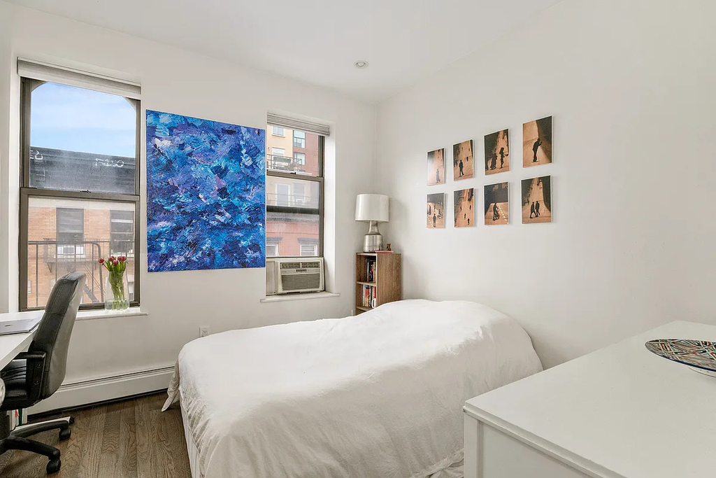 Stanton Street - Photo 1