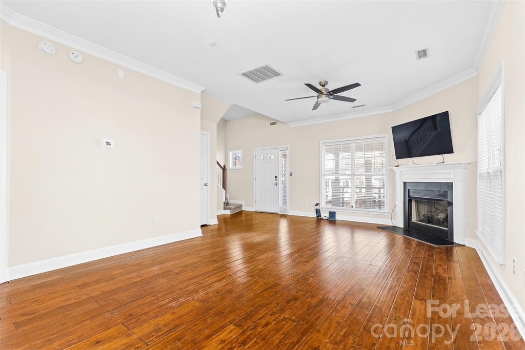 958 W 1st Street - Photo 5