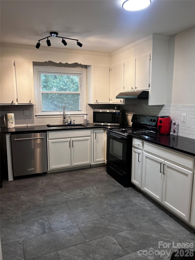 3520 Sargeant Drive - Photo 8