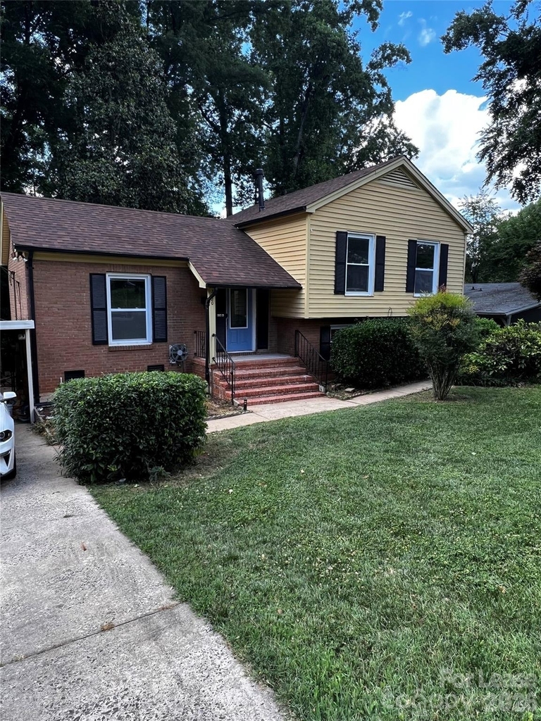 3520 Sargeant Drive - Photo 1