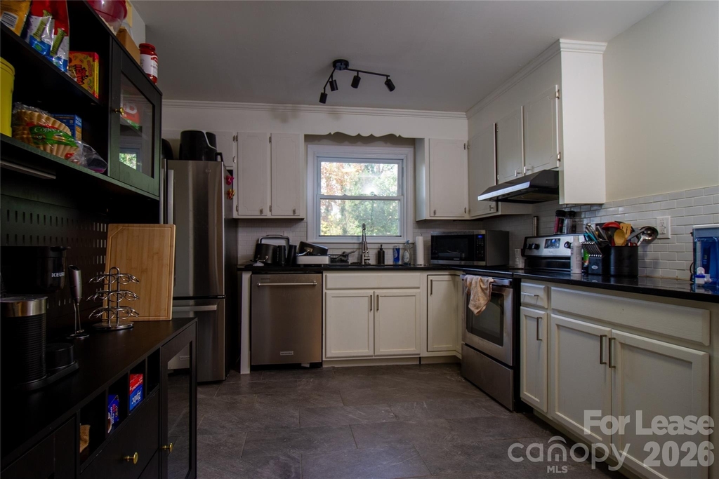 3520 Sargeant Drive - Photo 9
