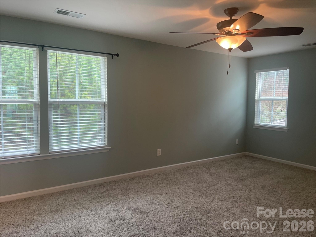 5712 Selkirkshire Road - Photo 16