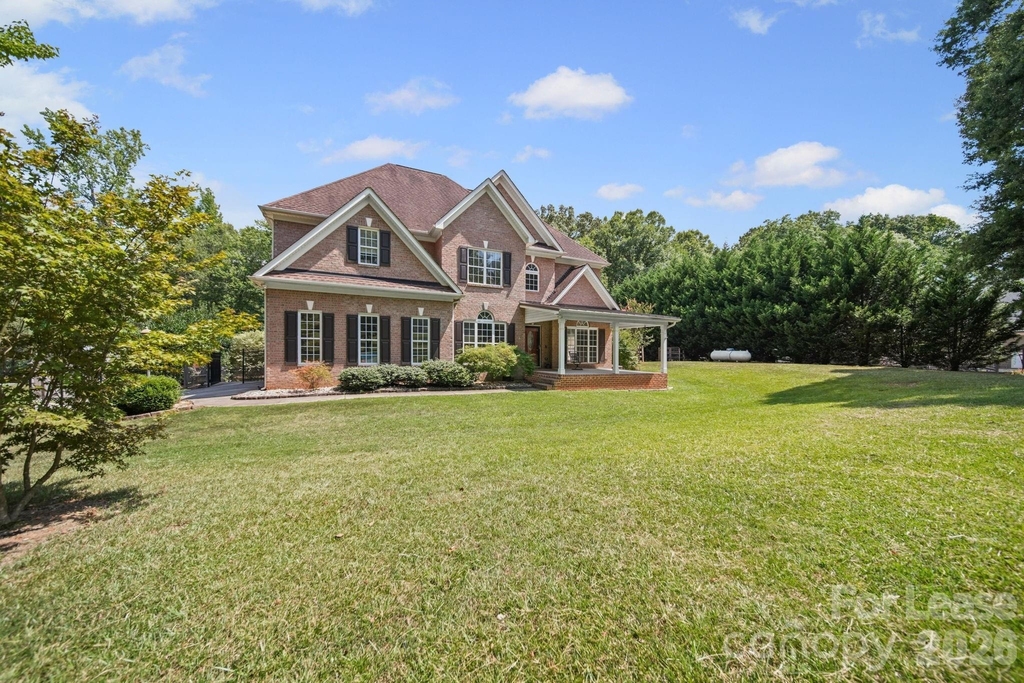 7107 Nesbit Road - Photo 2