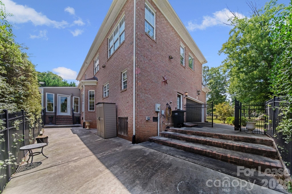 7107 Nesbit Road - Photo 37