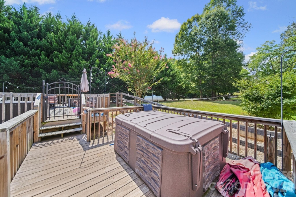 7107 Nesbit Road - Photo 35