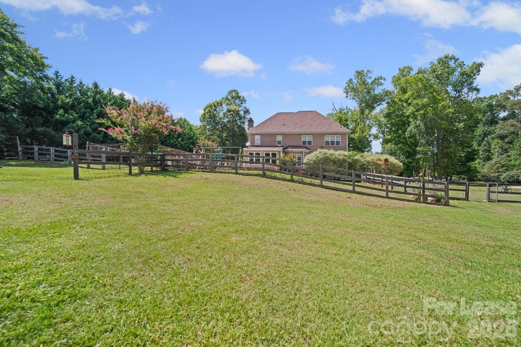 7107 Nesbit Road - Photo 41