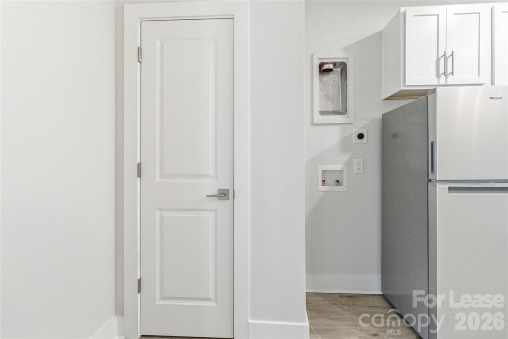 350 W Main Avenue - Photo 2