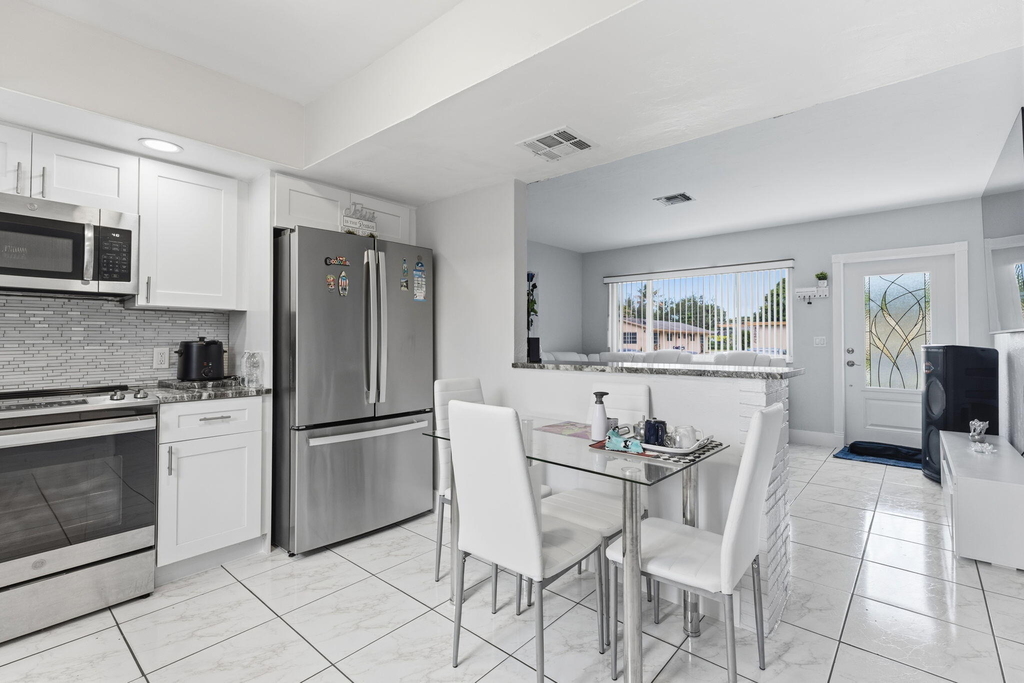 6273 Sw 25th Street - Photo 6