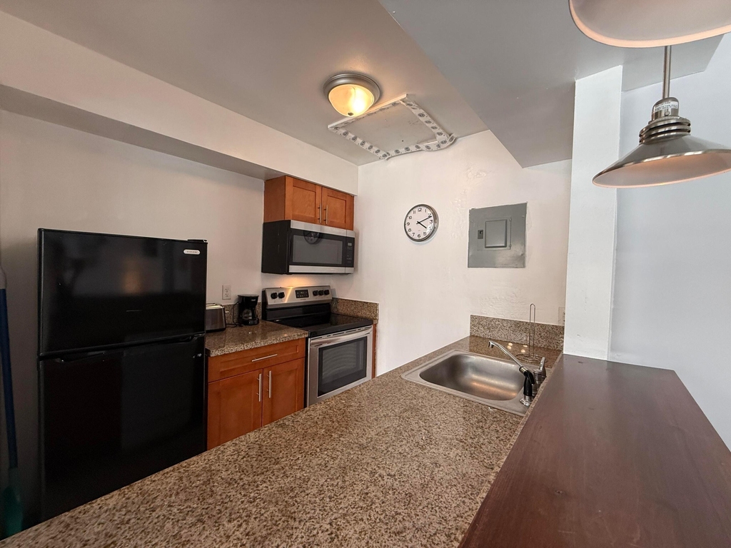 3226 Ne 12th Street - Photo 4