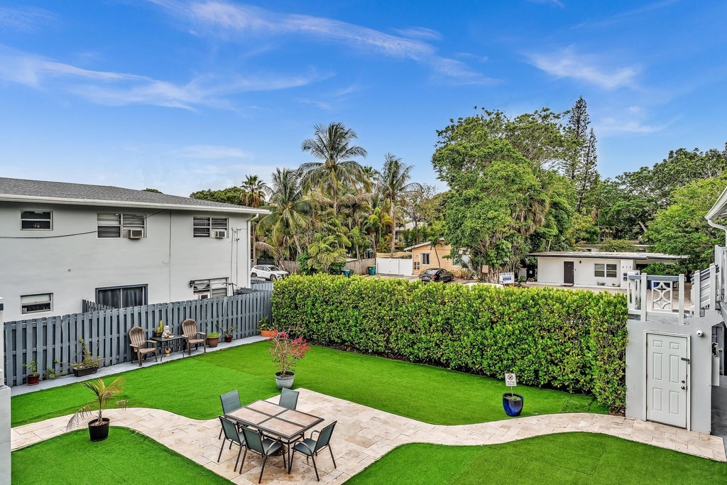 626 Sw 14th Avenue - Photo 2