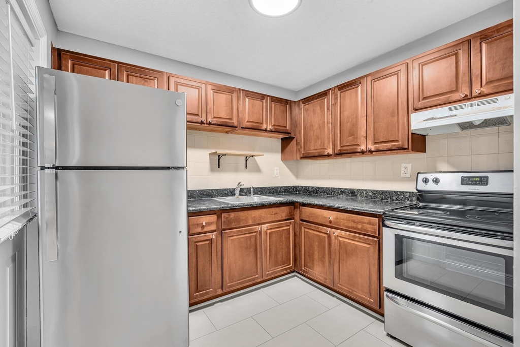 626 Sw 14th Avenue - Photo 0