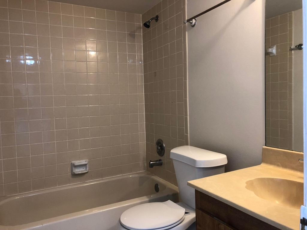 10714 Royal Palm Boulevard - Photo 7