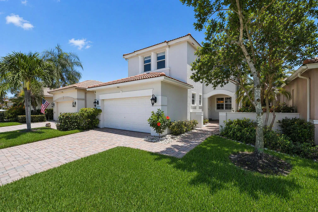 143 Isle Verde Way - Photo 0