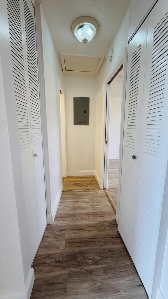 2676 Dudley Drive E - Photo 9
