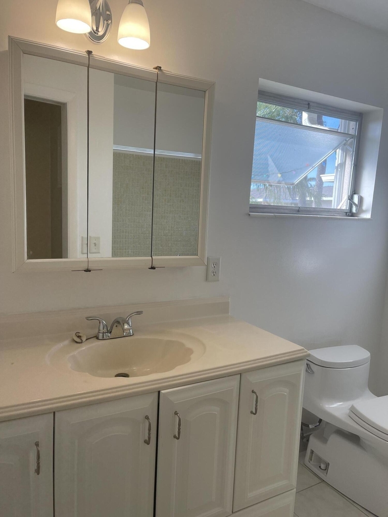 2676 Dudley Drive E - Photo 3