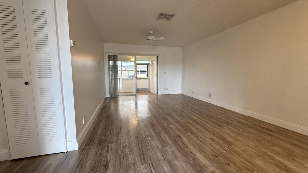 2676 Dudley Drive E - Photo 5