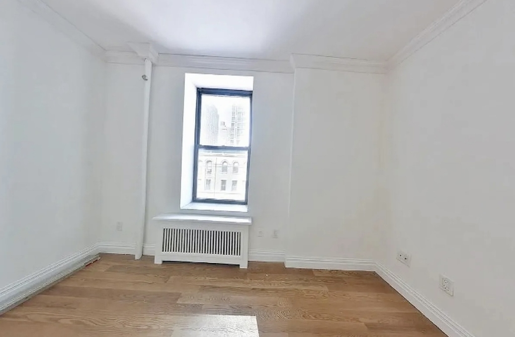 400 East 91st Street - Photo 5