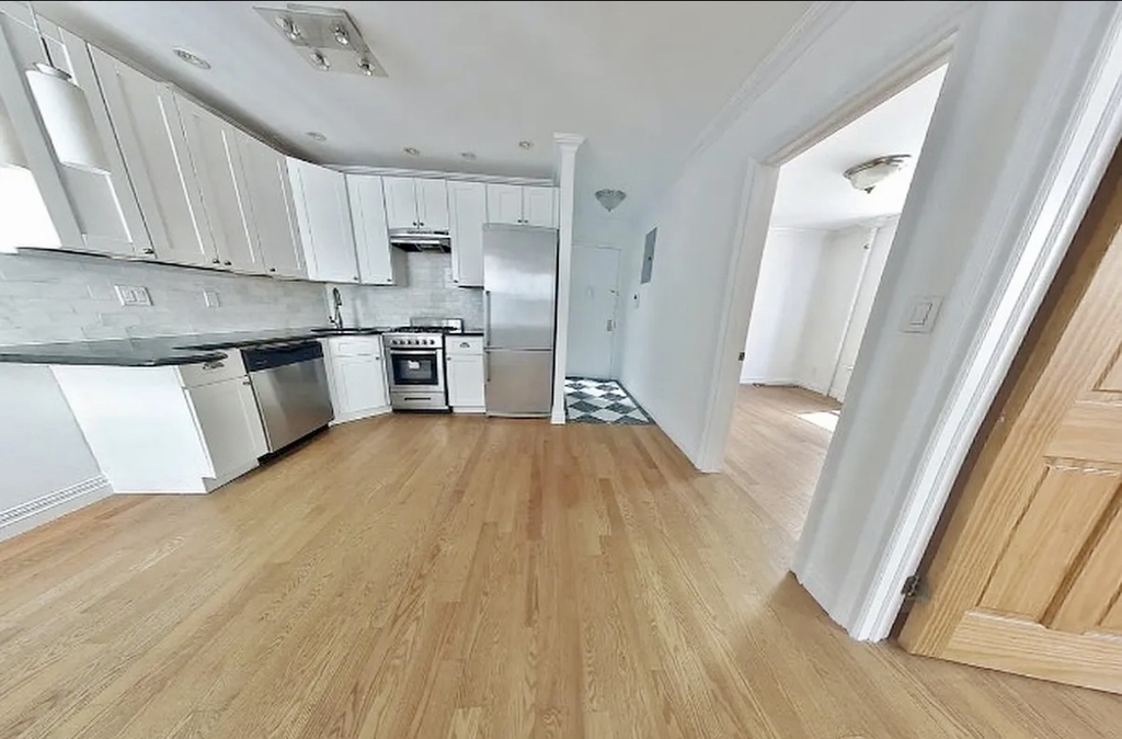 400 East 91st Street - Photo 1