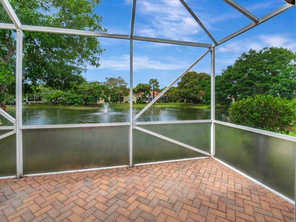 11081 Springbrook Circle - Photo 2