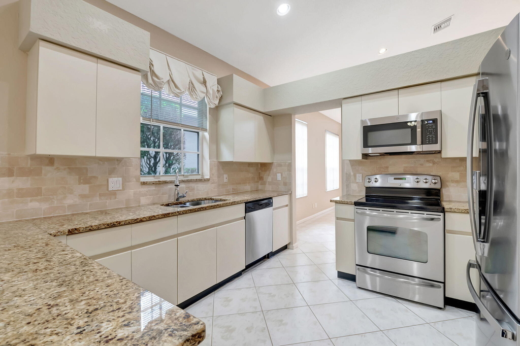 11081 Springbrook Circle - Photo 13