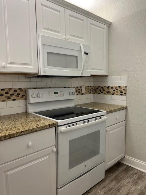 2588 Riverside Drive - Photo 5