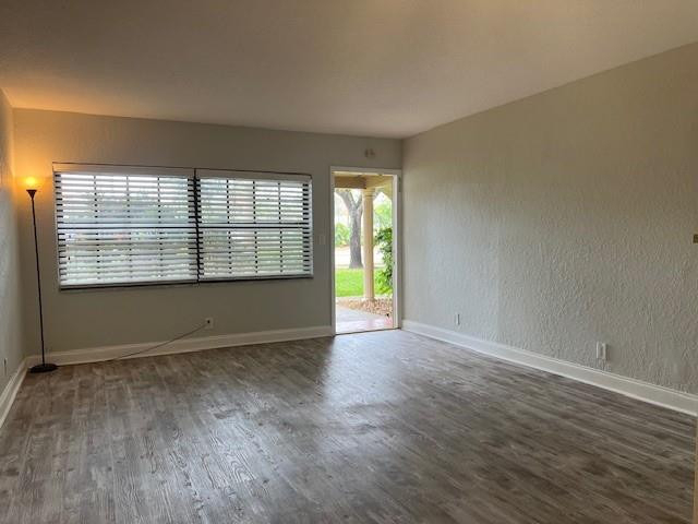 2588 Riverside Drive - Photo 16