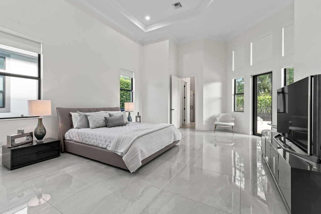 2630 Nw 69th Street - Photo 8