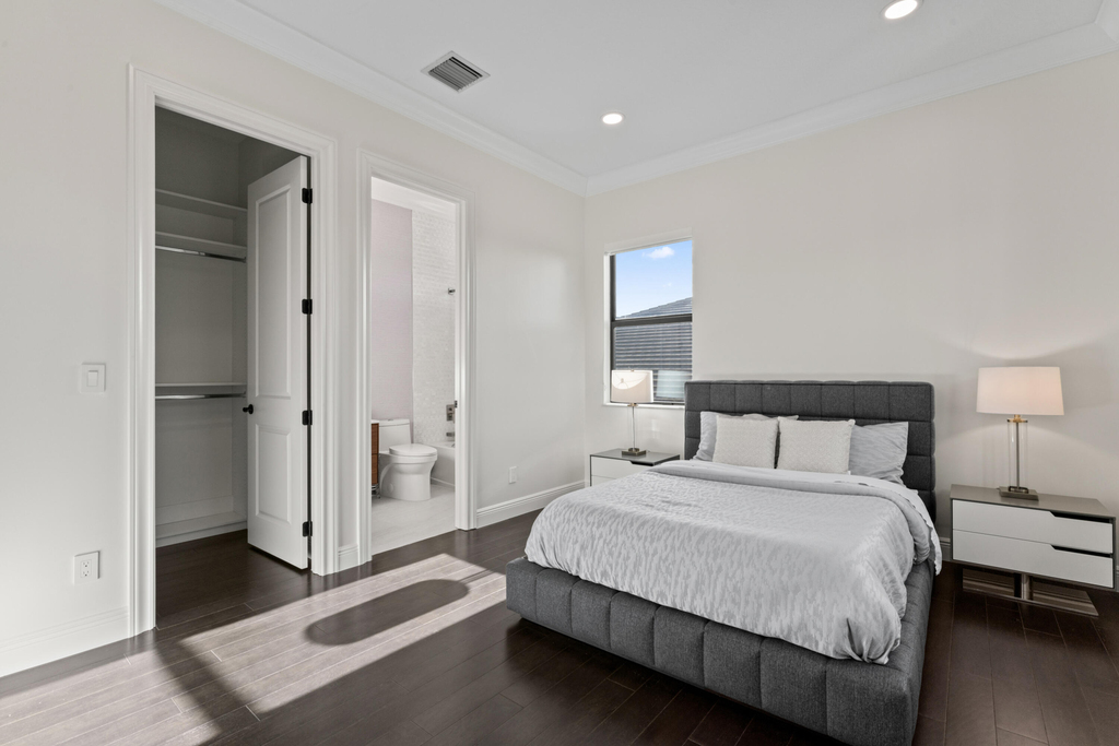 2630 Nw 69th Street - Photo 10
